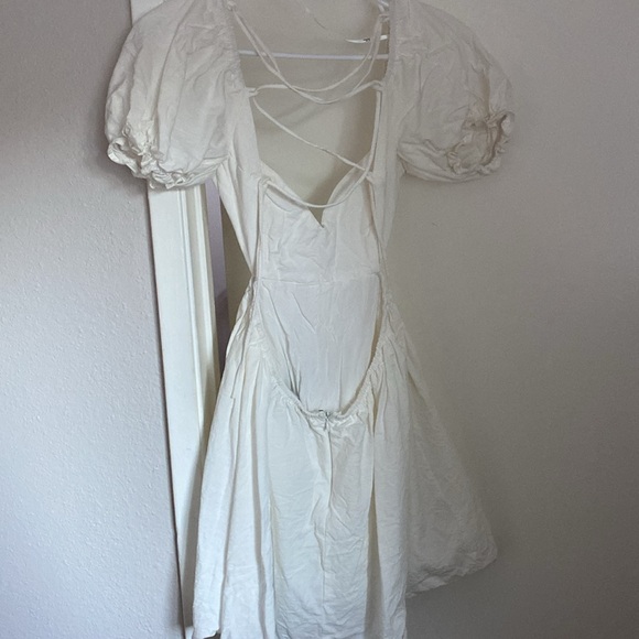 Lulu’s Mini Puff Sleeve Dress - Picture 4 of 9